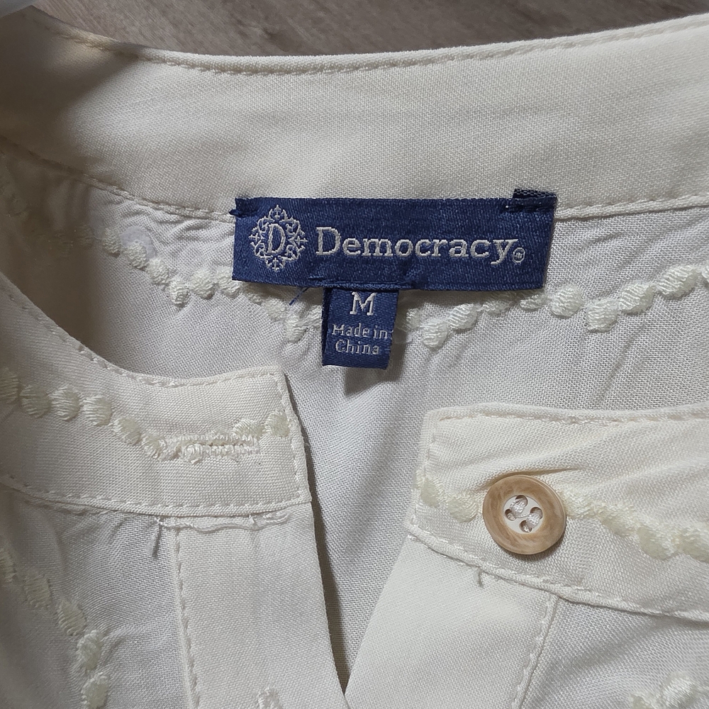Democracy Cream Crochet Peasant Blouse – Size M - Picture 12 of 16